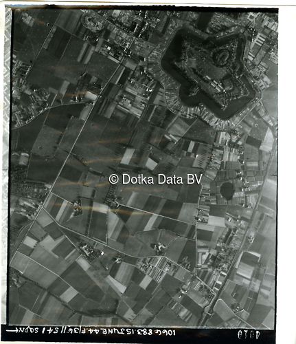 Luchtfoto Antwerpen (1944) uit de collectie Kadaster WOII Luchtfoto's