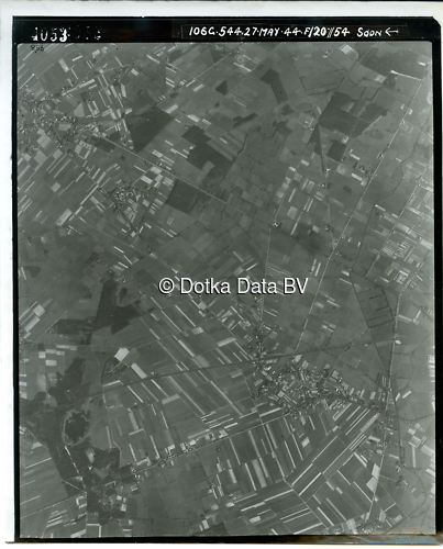 Luchtfoto (1944) uit de collectie Kadaster WOII Luchtfoto's