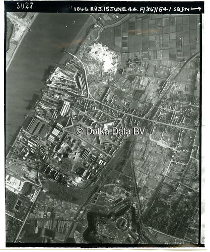 Luchtfoto Antwerpen (1944) uit de collectie Kadaster WOII Luchtfoto's