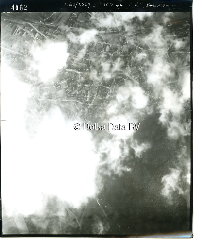 Luchtfoto (1944) uit de collectie Kadaster WOII Luchtfoto's