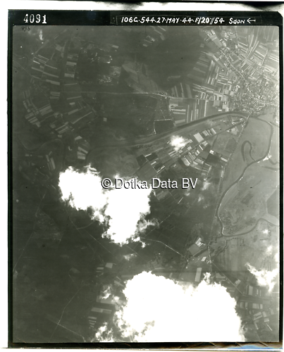 Luchtfoto (1944) uit de collectie Kadaster WOII Luchtfoto's