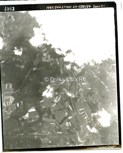 Luchtfoto (1944) uit de collectie Kadaster WOII Luchtfoto's