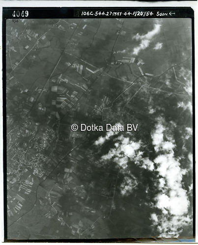 Luchtfoto (1944) uit de collectie Kadaster WOII Luchtfoto's