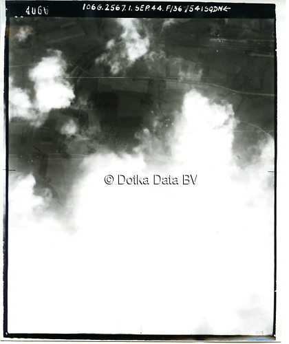 Luchtfoto (1944) uit de collectie Kadaster WOII Luchtfoto's