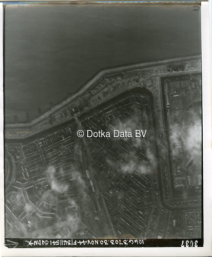 Luchtfoto Den Helder (1944) uit de collectie Kadaster WOII Luchtfoto's