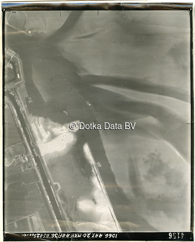 Luchtfoto Den Helder (1944) uit de collectie Kadaster WOII Luchtfoto's