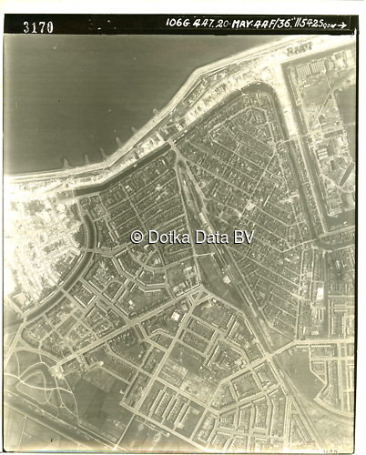 Luchtfoto Den Helder (1944) uit de collectie Kadaster WOII Luchtfoto's