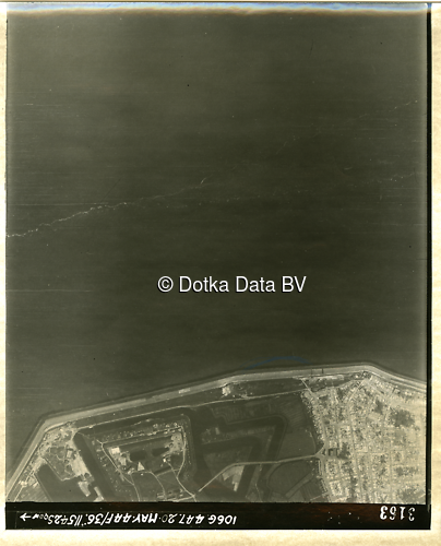 Luchtfoto Den Helder (1944) uit de collectie Kadaster WOII Luchtfoto's