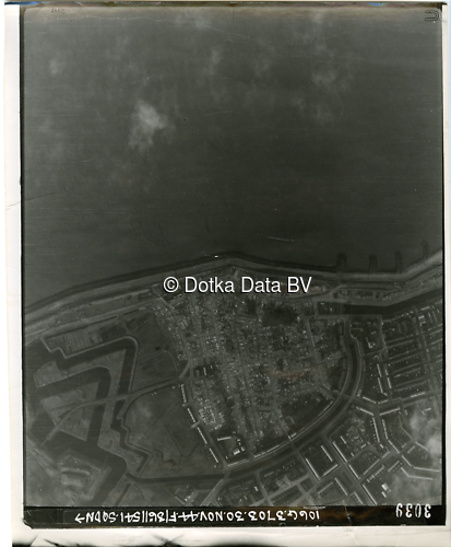 Luchtfoto Den Helder (1945) uit de collectie Kadaster WOII Luchtfoto's