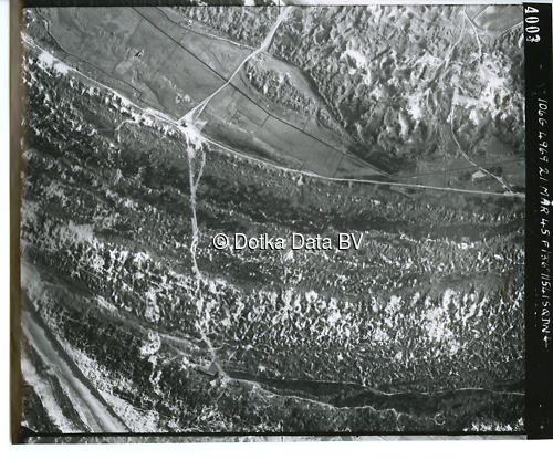 Luchtfoto Den Hoorn (1945) uit de collectie Kadaster WOII Luchtfoto's