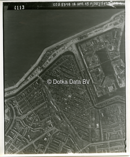 Luchtfoto Den Helder (1944) uit de collectie Kadaster WOII Luchtfoto's