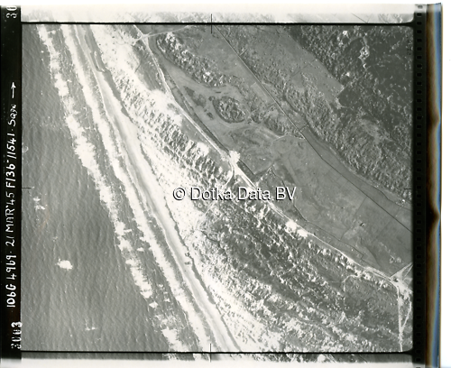 Luchtfoto Den Hoorn (1945) uit de collectie Kadaster WOII Luchtfoto's