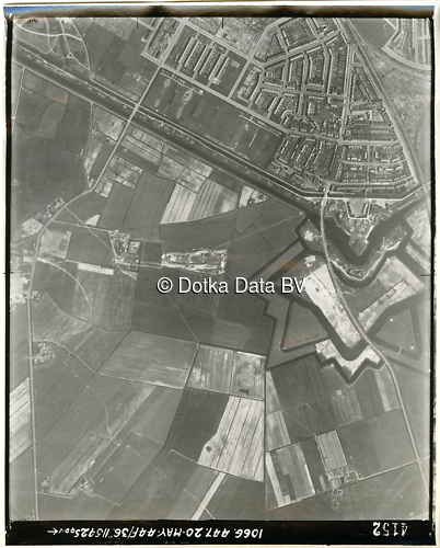 Luchtfoto Den Helder (1944) uit de collectie Kadaster WOII Luchtfoto's