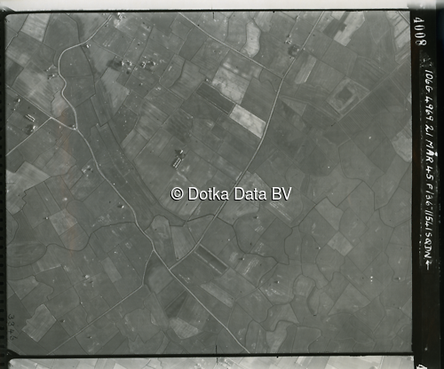 Luchtfoto Den Hoorn (1945) uit de collectie Kadaster WOII Luchtfoto's