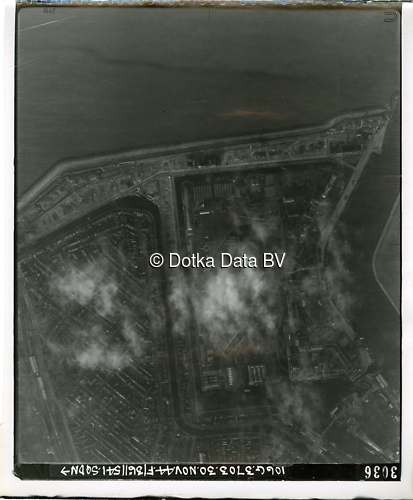 Luchtfoto Den Helder (1944) uit de collectie Kadaster WOII Luchtfoto's