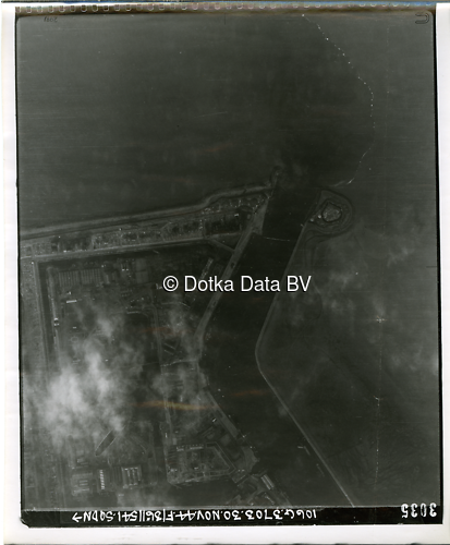 Luchtfoto Den Helder (1944) uit de collectie Kadaster WOII Luchtfoto's