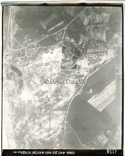Luchtfoto Huisduinen (1944) uit de collectie Kadaster WOII Luchtfoto's