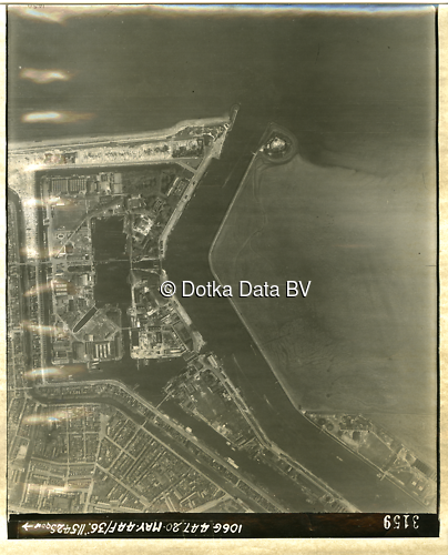 Luchtfoto Den Helder (1944) uit de collectie Kadaster WOII Luchtfoto's