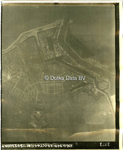 Luchtfoto Den Helder (1944) uit de collectie Kadaster WOII Luchtfoto's