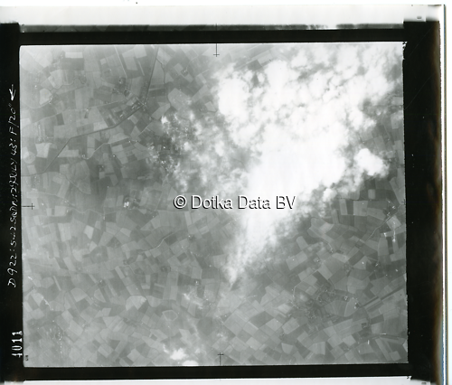 Luchtfoto Eppenhuizen (1943) uit de collectie Kadaster WOII Luchtfoto's