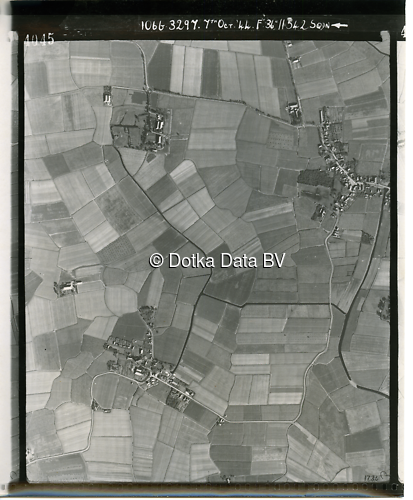 Luchtfoto Krewerd (1944) uit de collectie Kadaster WOII Luchtfoto's