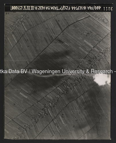 Luchtfoto Stolwijk (1944) uit de collectie Wageningen University WOII