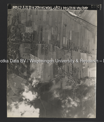 Luchtfoto Vleuten (1944) uit de collectie Wageningen University WOII