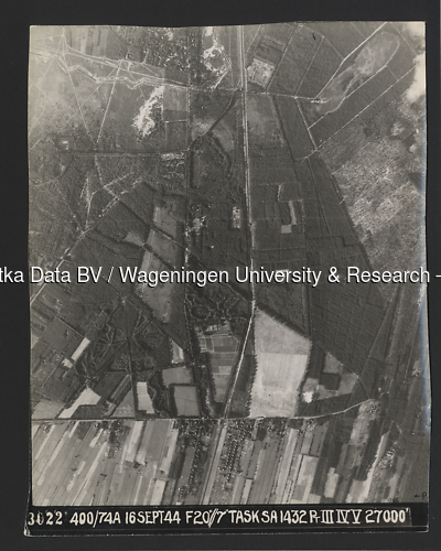Luchtfoto Hilversum (1944) uit de collectie Wageningen University WOII