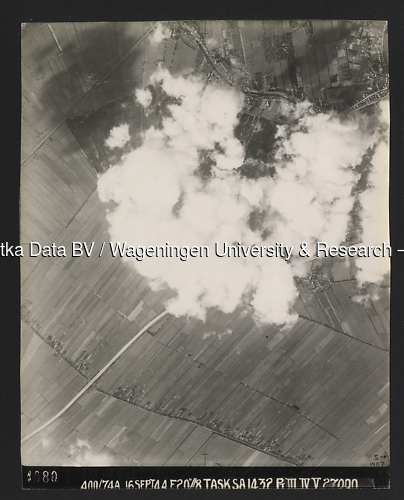 Luchtfoto Harmelen (1944) uit de collectie Wageningen University WOII