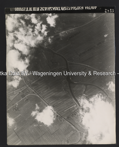 Luchtfoto Gouda (1944) uit de collectie Wageningen University WOII