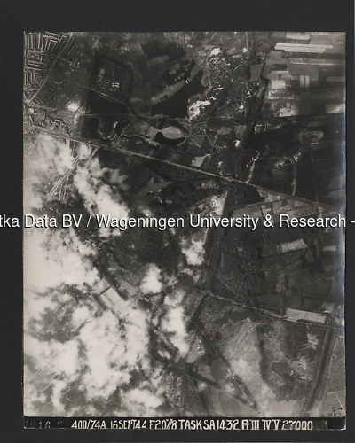 Luchtfoto Hilversum (1944) uit de collectie Wageningen University WOII