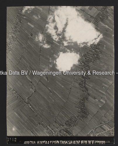 Luchtfoto Snelrewaard (1944) uit de collectie Wageningen University WOII