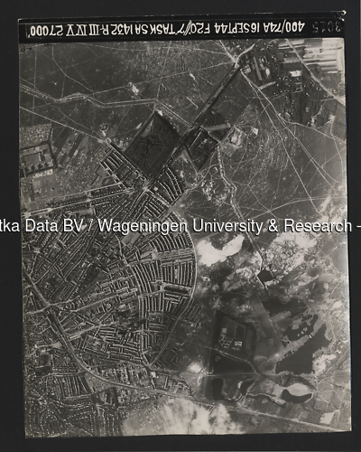 Luchtfoto Hilversum (1944) uit de collectie Wageningen University WOII