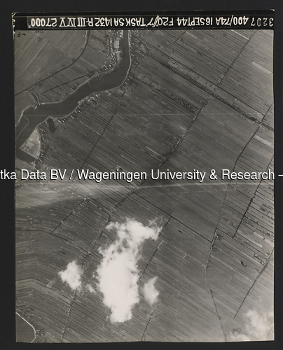 Luchtfoto Gouderak (1944) uit de collectie Wageningen University WOII