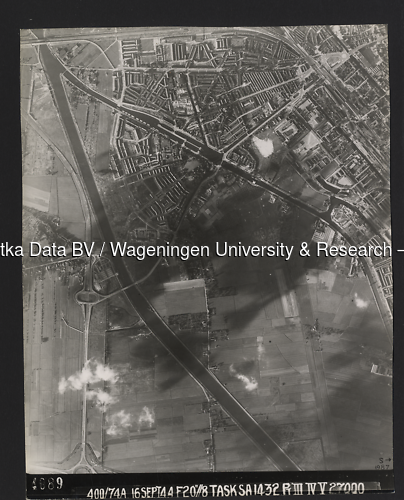 Luchtfoto Utrecht (1944) uit de collectie Wageningen University WOII
