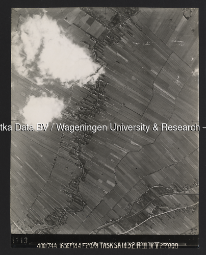 Luchtfoto Snelrewaard (1944) uit de collectie Wageningen University WOII