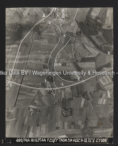 Luchtfoto Utrecht (1944) uit de collectie Wageningen University WOII