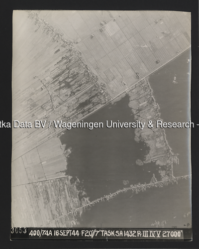 Luchtfoto Breukeleveen (1944) uit de collectie Wageningen University WOII