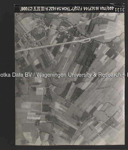 Luchtfoto Bunnik (1944) uit de collectie Wageningen University WOII