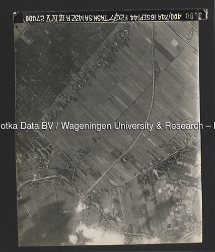 Luchtfoto Harmelen (1944) uit de collectie Wageningen University WOII