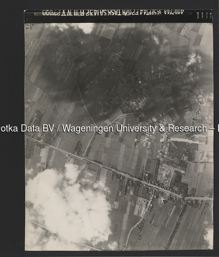 Luchtfoto De Meern (1944) uit de collectie Wageningen University WOII