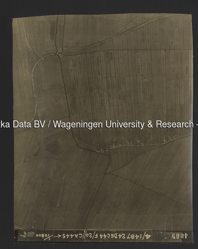 Luchtfoto Wijngaarden (1944) uit de collectie Wageningen University WOII