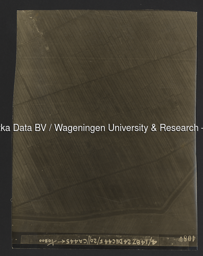 Luchtfoto Streefkerk (1944) uit de collectie Wageningen University WOII