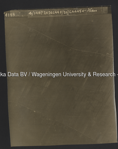 Luchtfoto Leerdam (1944) uit de collectie Wageningen University WOII