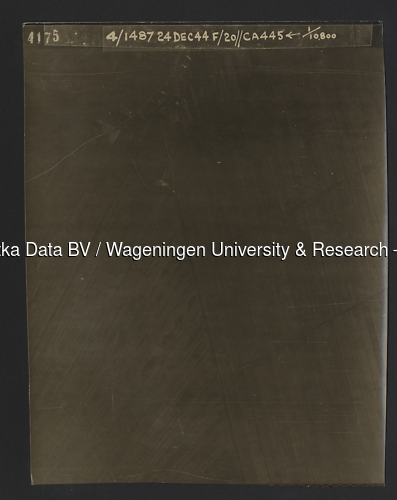 Luchtfoto Noordeloos (1944) uit de collectie Wageningen University WOII