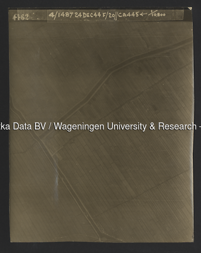 Luchtfoto Streefkerk (1944) uit de collectie Wageningen University WOII