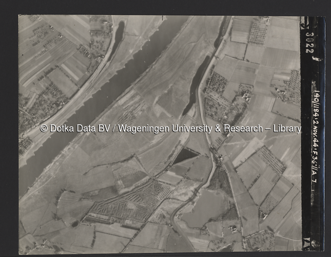 Luchtfoto Olst (1944) uit de collectie Wageningen University WOII