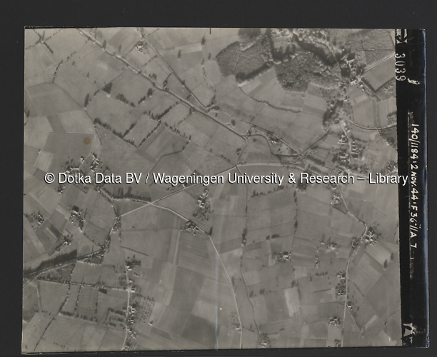 Luchtfoto Baak (1944) uit de collectie Wageningen University WOII