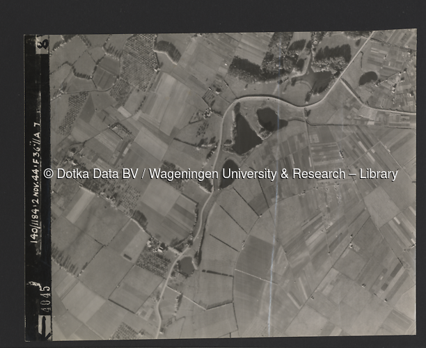 Luchtfoto Deventer (1944) uit de collectie Wageningen University WOII