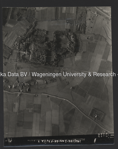 Luchtfoto Zwolle (1944) uit de collectie Wageningen University WOII